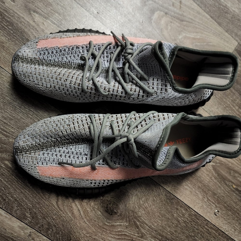 Adida Yeezys